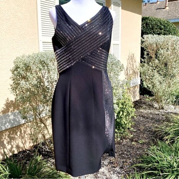 NEW VERSACE V-NECK EMBELLISHED BODICE MINI SHEATH DRESS 42=US M/S… - Picture 10 of 16